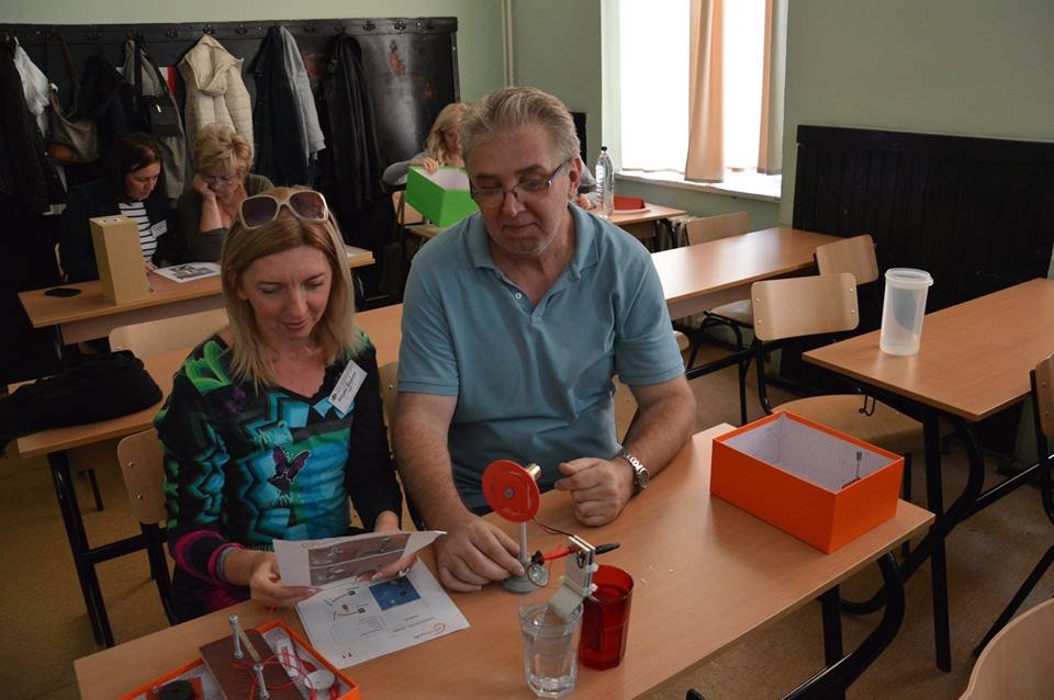 baselijepovrtiasamosmododalitoplevodeucrvenuau.jpg